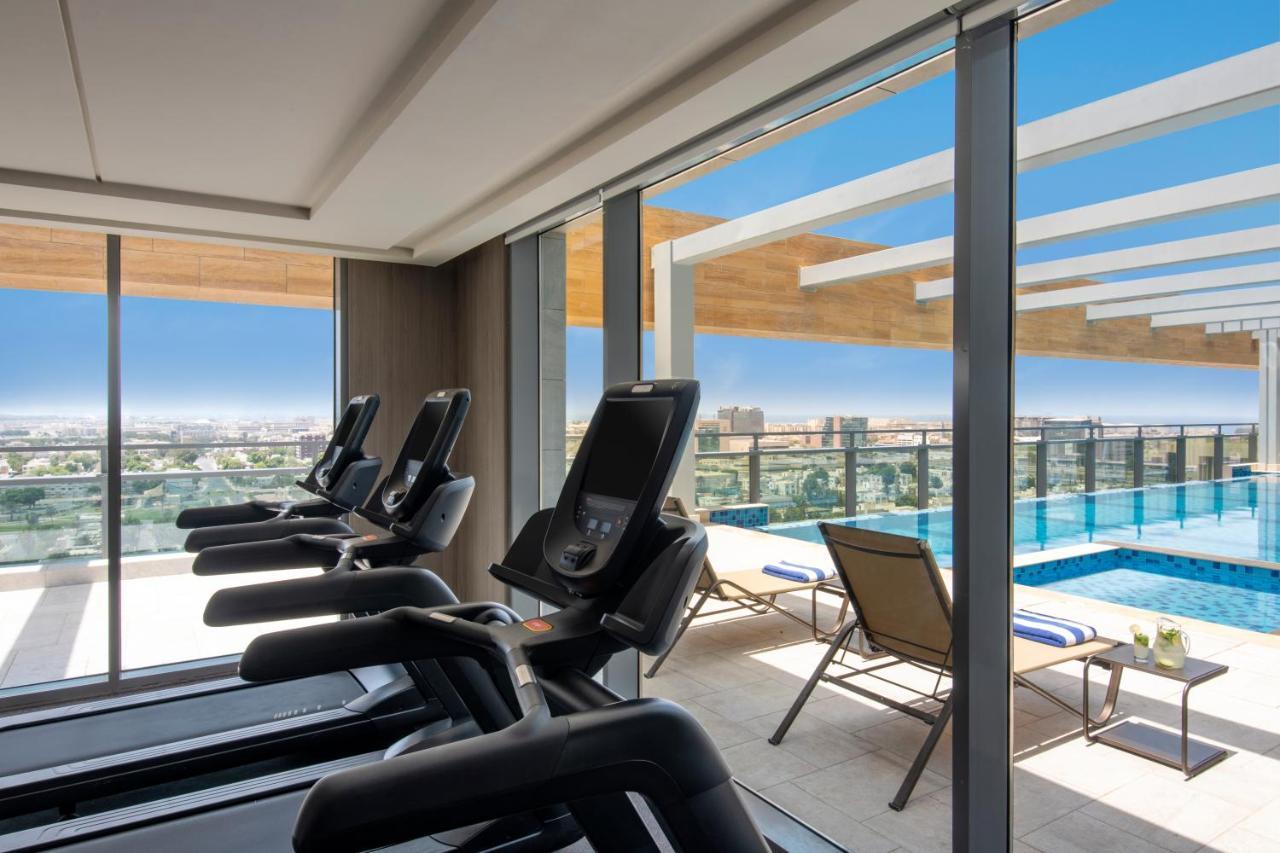 Swissotel Living Jeddah Exterior foto The gym at the hotel