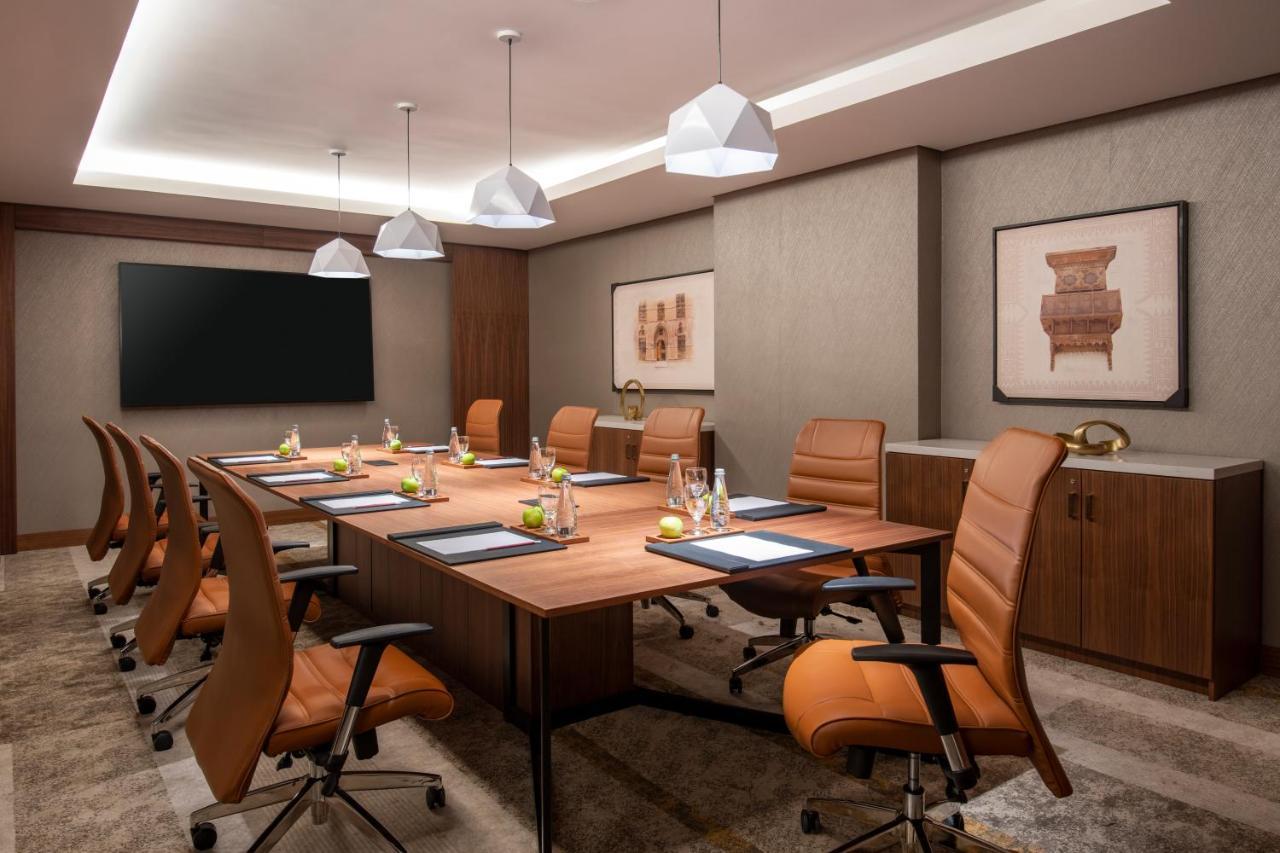 Swissotel Living Jeddah Exterior foto Boardroom at The Westin