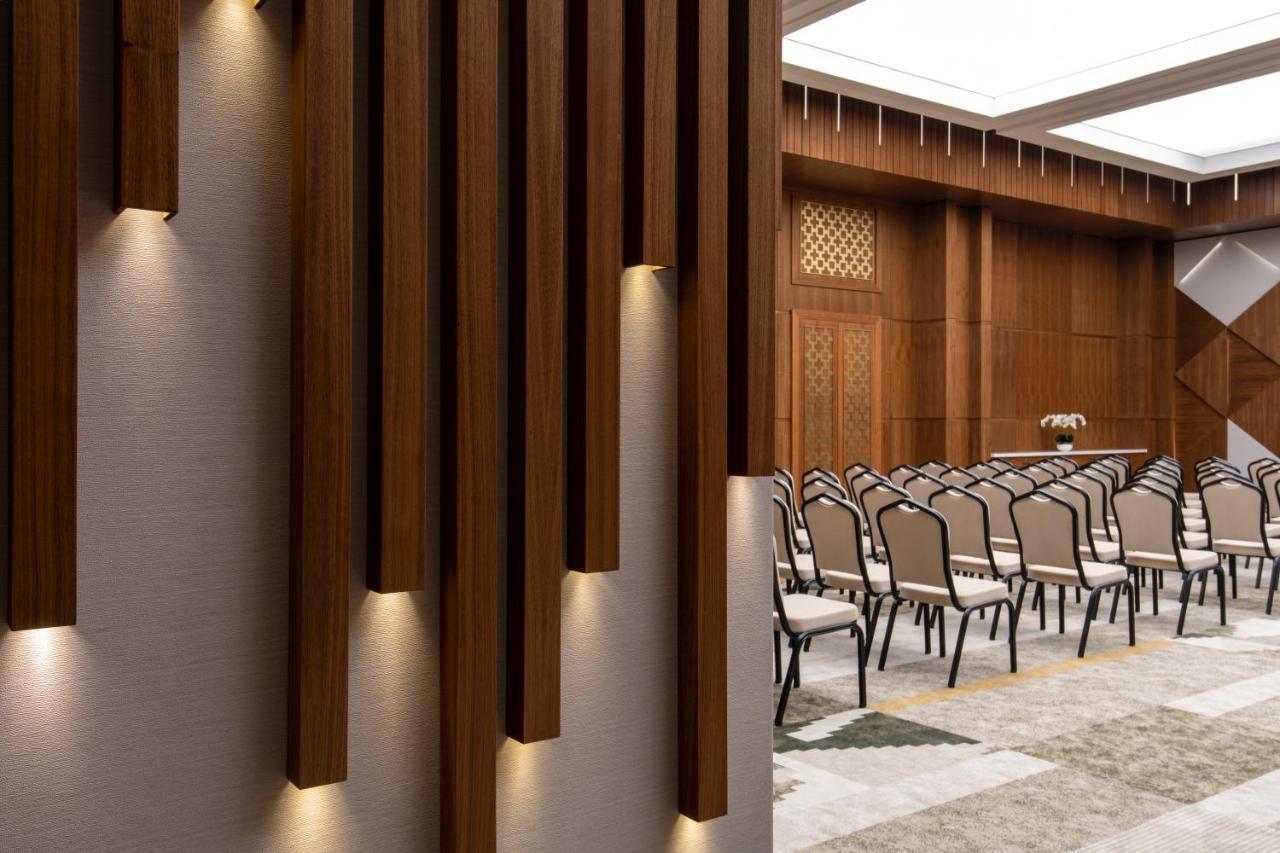 Swissotel Living Jeddah Exterior foto The interior of the main conference hall