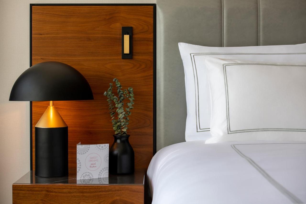 Swissotel Living Jeddah Exterior foto A guest room at the hotel